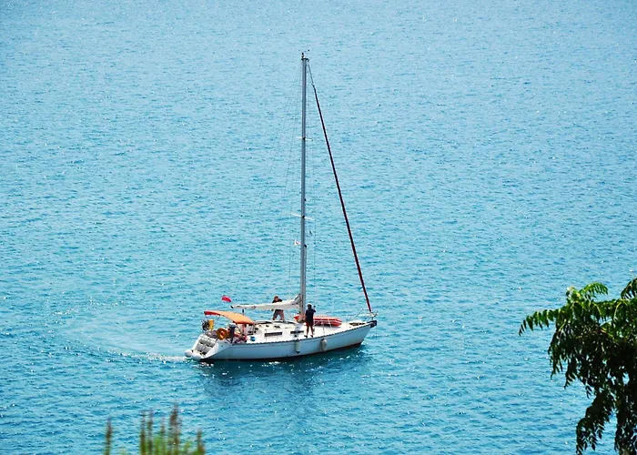 Superb Naxos Triple Semi-basement Private Balcony * Naxos City