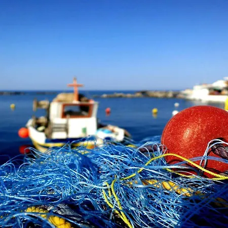 Superb Naxos Triple Semi-basement Private Balcony 公寓 Naxos City