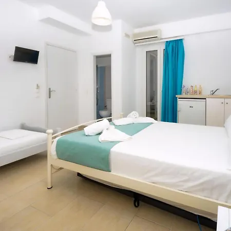 דירה Superb Naxos Triple Semi-basement Private Balcony